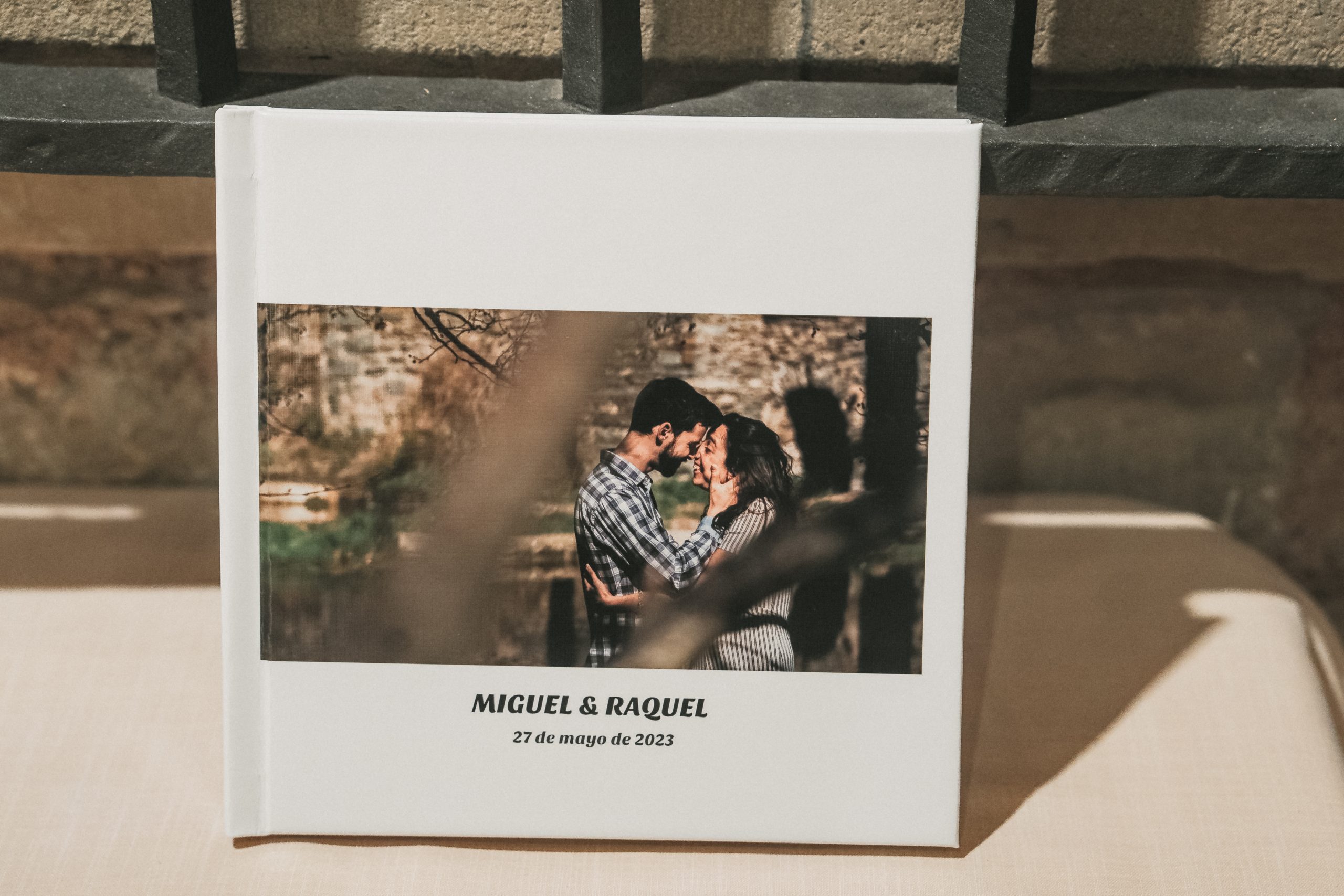 «EL ÁLBUM DE FIRMAS» FRASES EMOTIVAS DE TUS INVITADOS