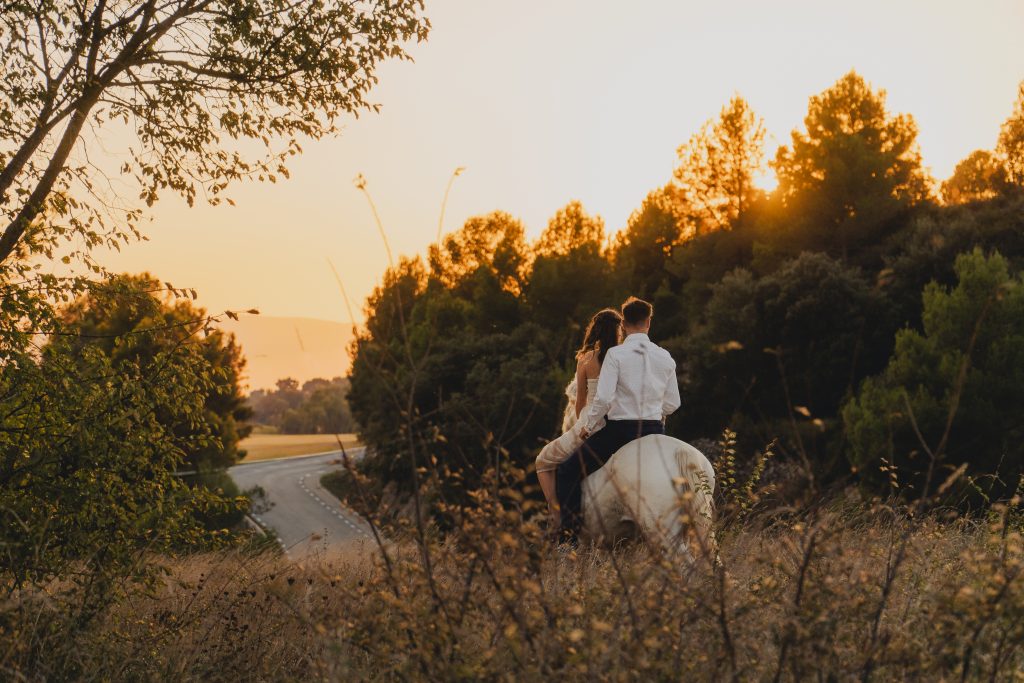 Atardecer en preboda Talamancammontando a caballo
